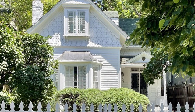 "The Cottage" Downtown Denver in Denver