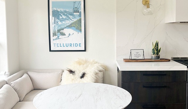 The LaBirdie; Hot Tub, Putting Green, Luxe Retreat in Montrose