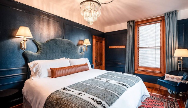 The Matriarch| Suite 3 | Pet friendly in Ashland