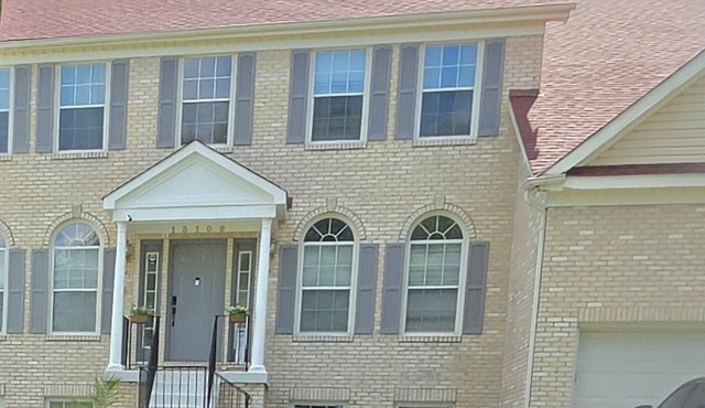 The Mirror . Spacious & Luxury 4-bedroom house in charming Upper Marlboro/DMV in Upper Marlboro