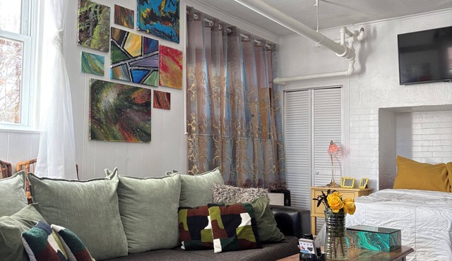 The Mountain Muse Private Artsy Studio in Highland Falls