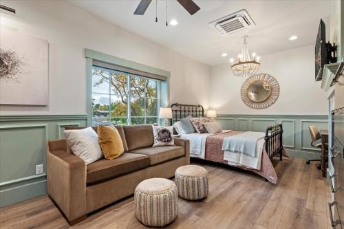 The Nest Room- Newly Built Loft on Main in Midway in Midway