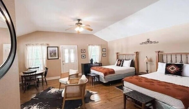 The Salado Inn Kolb Suite in Salado