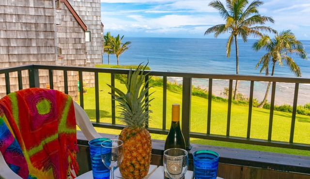 Top floor with oceanfront views, beach gear, private lanai, pool