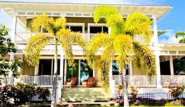 Tropical Getaway for 10 with Swimming Pool in Kekaha, Hawaii