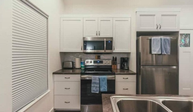 Two Bedroom Farmhouse Cottage No. 3 in Orderville
