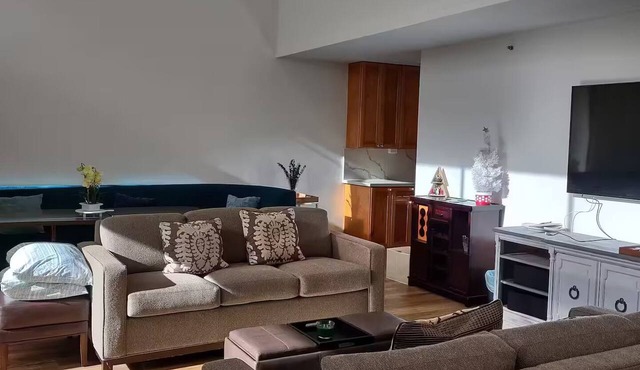 Unique Bishop Loft
