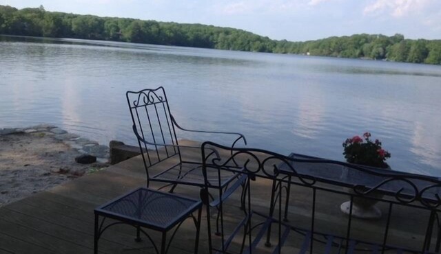 Victorian Mansion Lakefront on crystal clear Bashan Lake CT Amazing Views in East Haddam