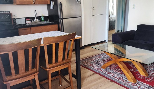 Waikiki Fully Furnished w/pool - walk to beach! in Honolulu