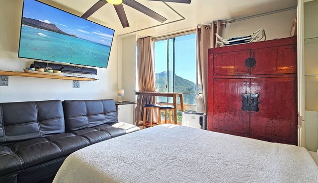 Waikiki Grand Hotel® 716 ¦ Queen 7th Fl Studio-Suite w/Kitchen & Pool
