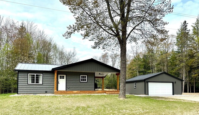 Wonderful 2-bedroom house in Eckerman in Eckerman