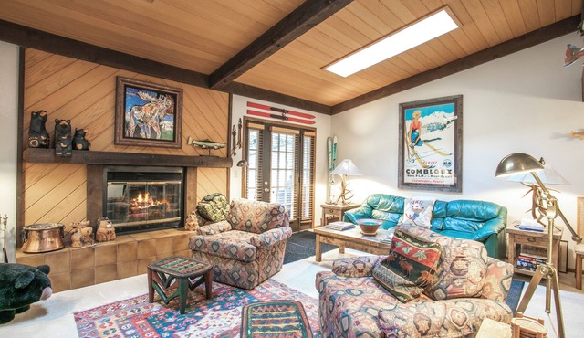 Wonderful Townhome, On Shuttle Route in Vail