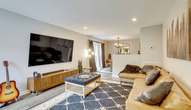 Work & Play: Extended Stay 5 Mi to Dtwn Huntsville in Huntsville