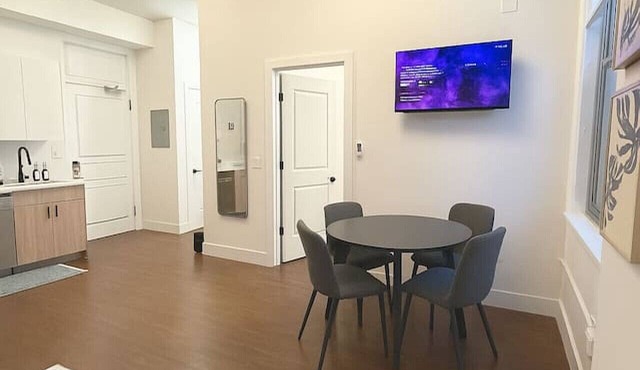 Yale Deluxe Modern Apartment in New Haven