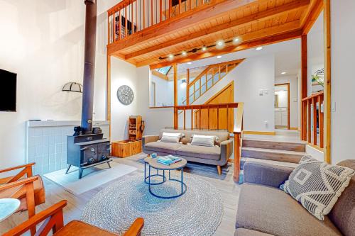 Year-Round Adventure! 'Glacier Getaway' in Deming in Warnick