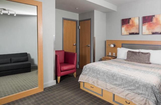 Charlesmark Hotel 