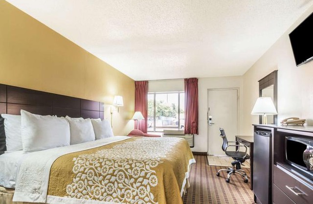 Days Inn 