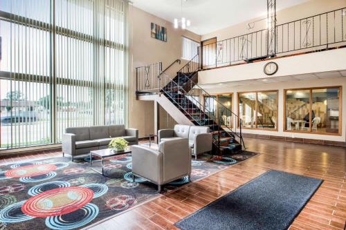 Lodge La Crosse 