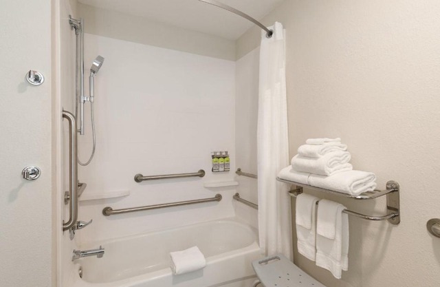 Holiday Inn Express Hotel Lavonia Ihg 