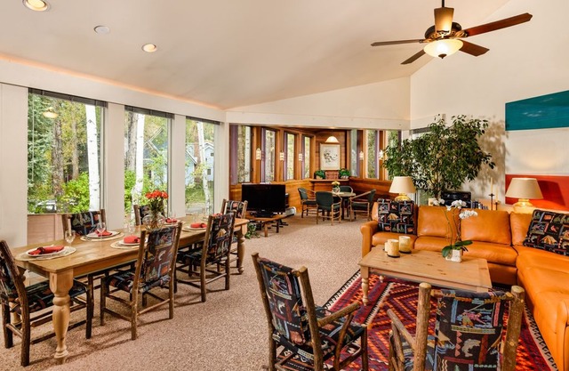 Spacious home in West End with lovely yard in Aspen