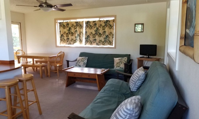 Pupukea House | BEST VALUE AND LOCATION. OPEN MARCH! JUST STEPS 2 SUNSET BEACH/BACKYARDS