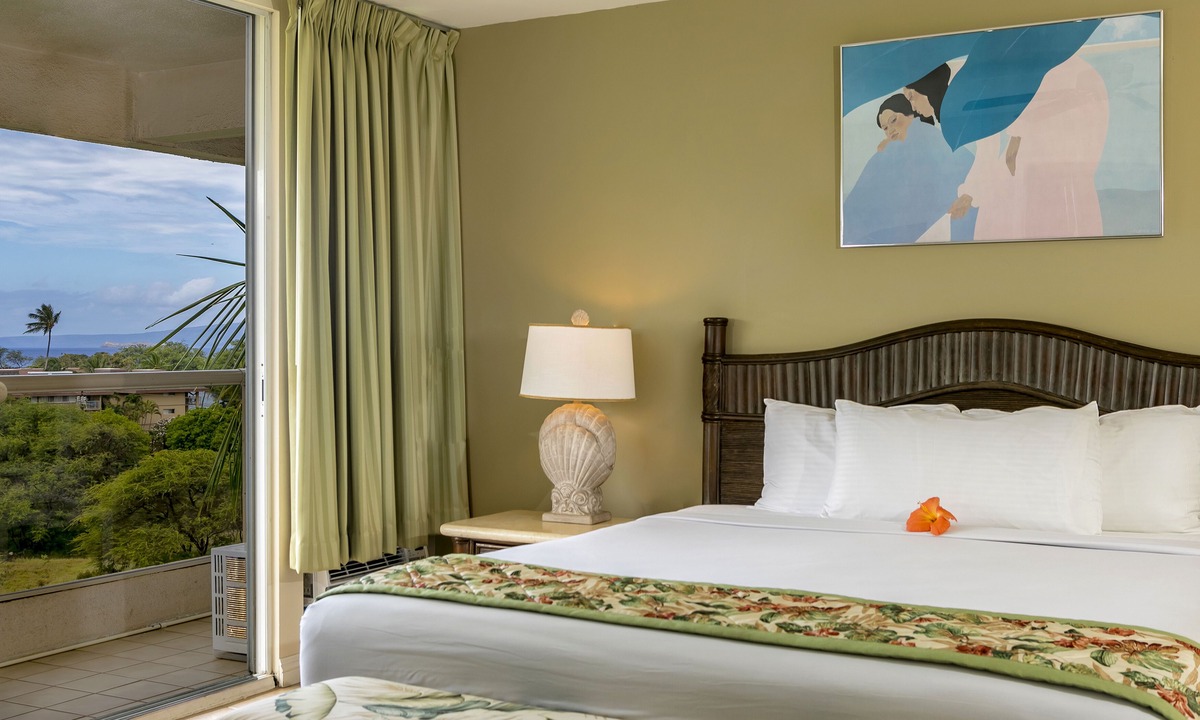 Kihei Hotel | AEI at Maui Banyan