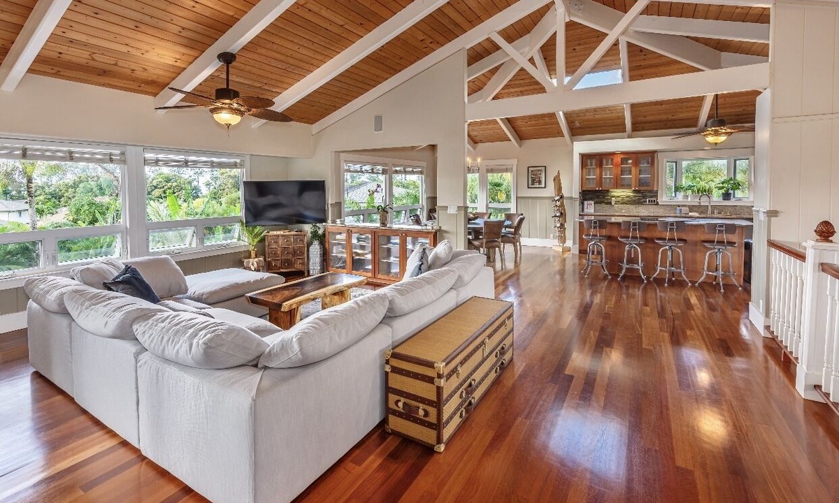 Princeville House | Pool/HotTub/Bikes 4000 SqFt with AC in all bedrooms!