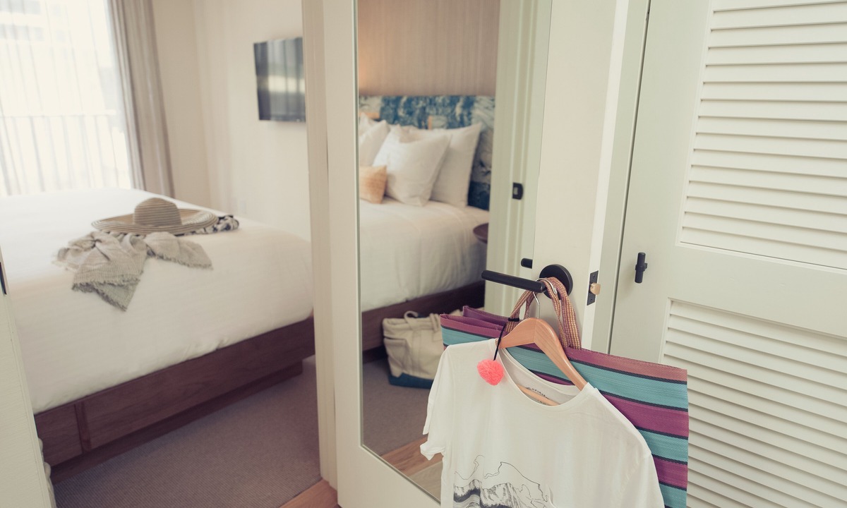 Waikiki Hotel | The Surfjack Hotel & Swim Club