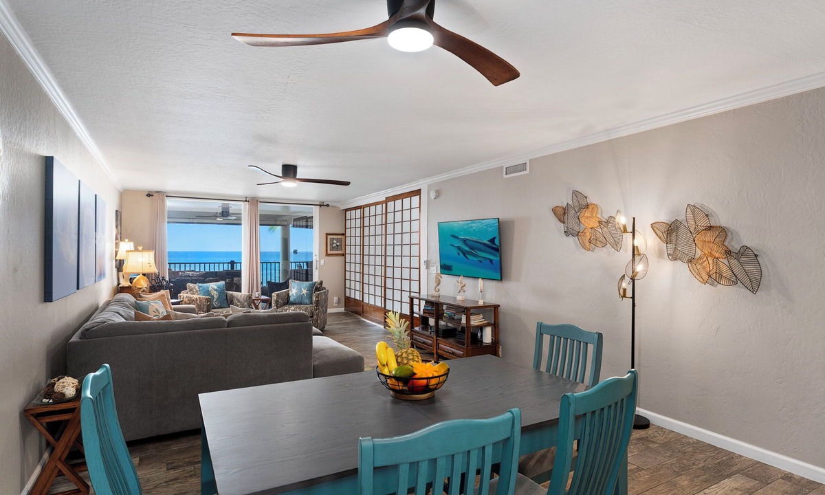 Kailua-Kona Condo | Fabulous Oceanfront Two Bedroom w/Huge Lanai & Central A/C!