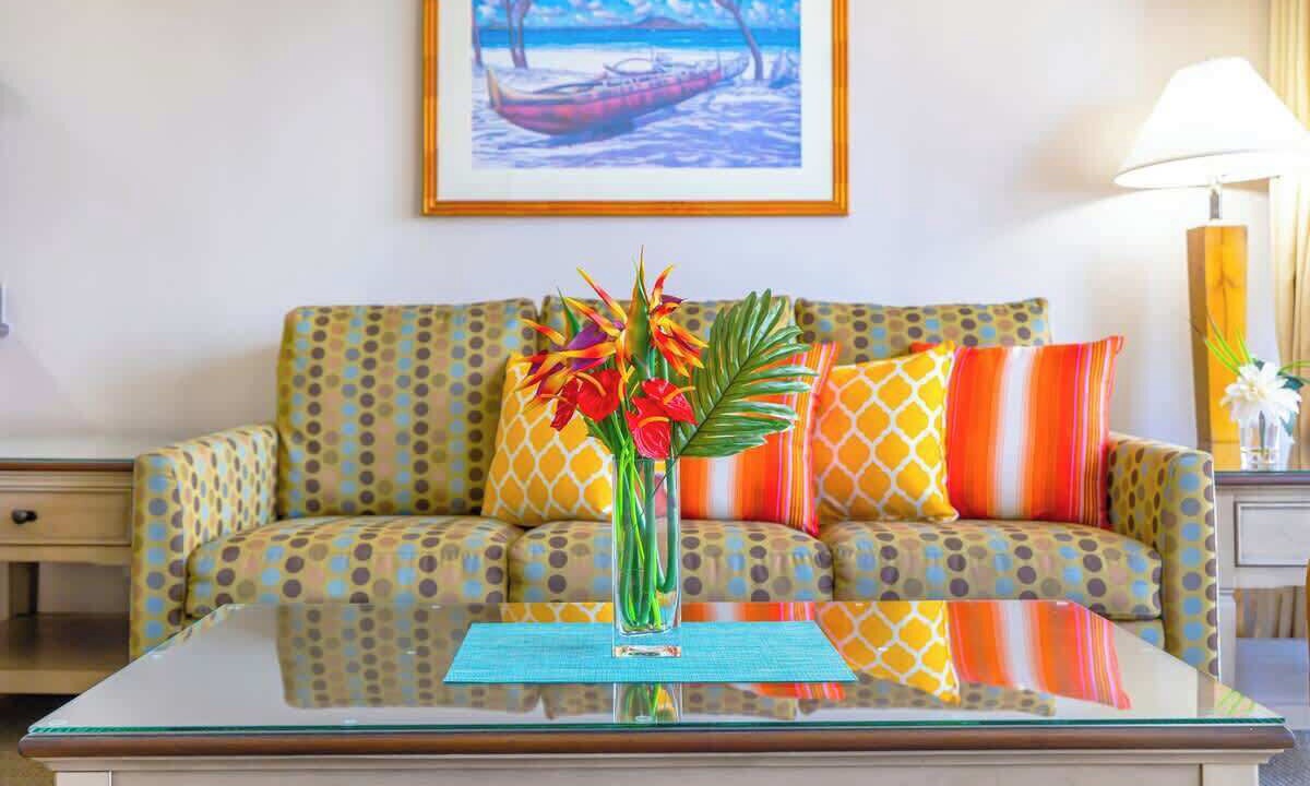 Waikiki Apartment | High floor hideaway w/lanai near the beach