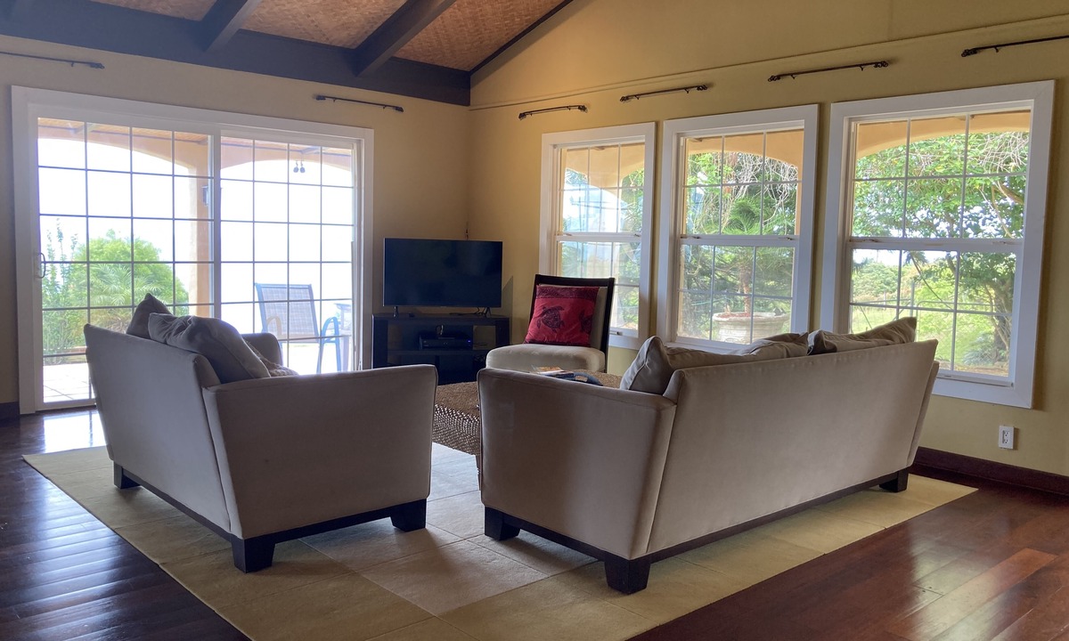 Ninole House | 6.5 acres Oceanfront Estate with180-degree views of the deep blue Pacific Ocean!
