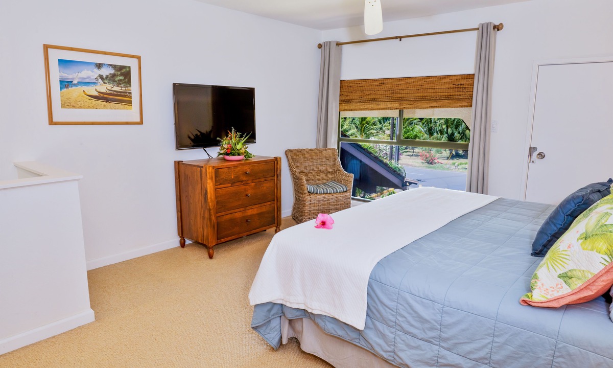 Kihei Condo | Ma'alaea Surf, Unit F6 2 BR Beachfront Condo, AC, Wi-Fi, Pool, TV, Kitchen