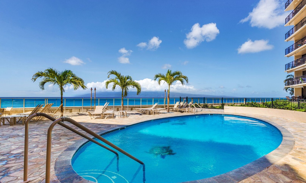 Kahana Condo | Gorgeous Ocean Views, Island Charm - Hololani B201- Beach gear included