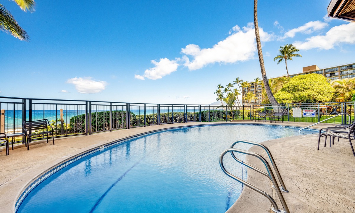 Kihei Condo | Garden view condo on beautiful Keawakapu beach.