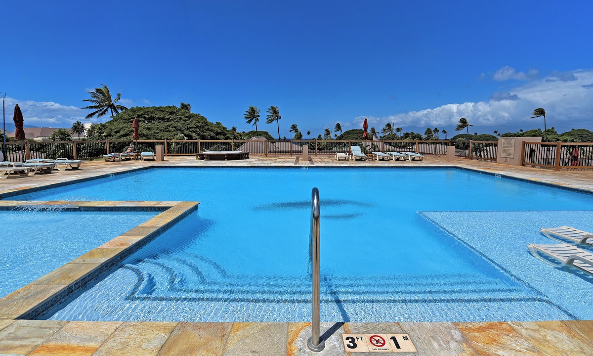 Kaanapali Condo | Great Value! Walk to Whaler's Village, beachfront cabana, pool, gym