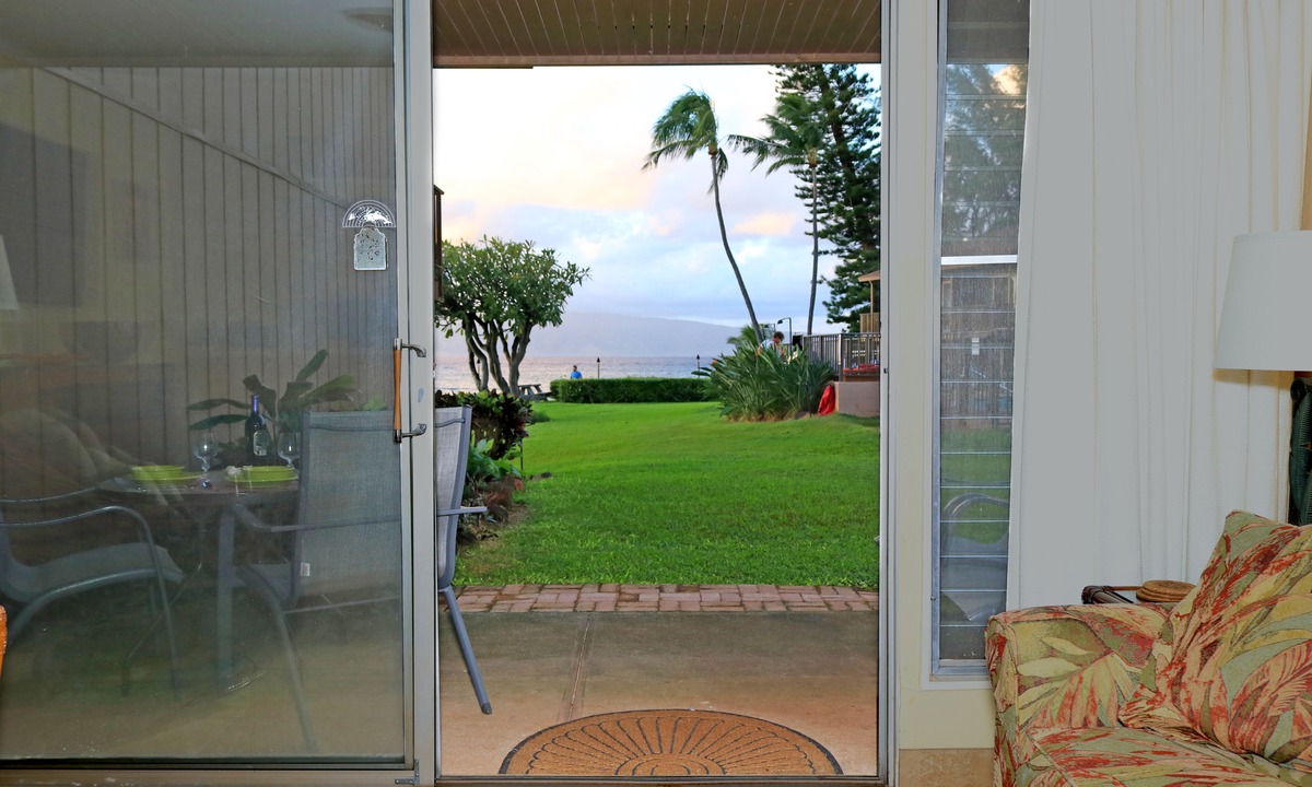 Honokowai Condo | #124 endless view with summer deals