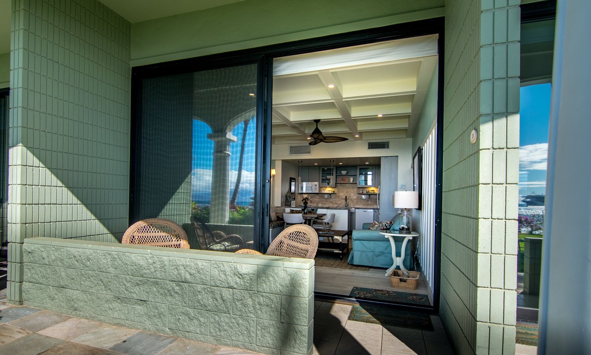Historic Lahaina Front Street Condo | Luxury Oceanfront Condo, Steps to Sand