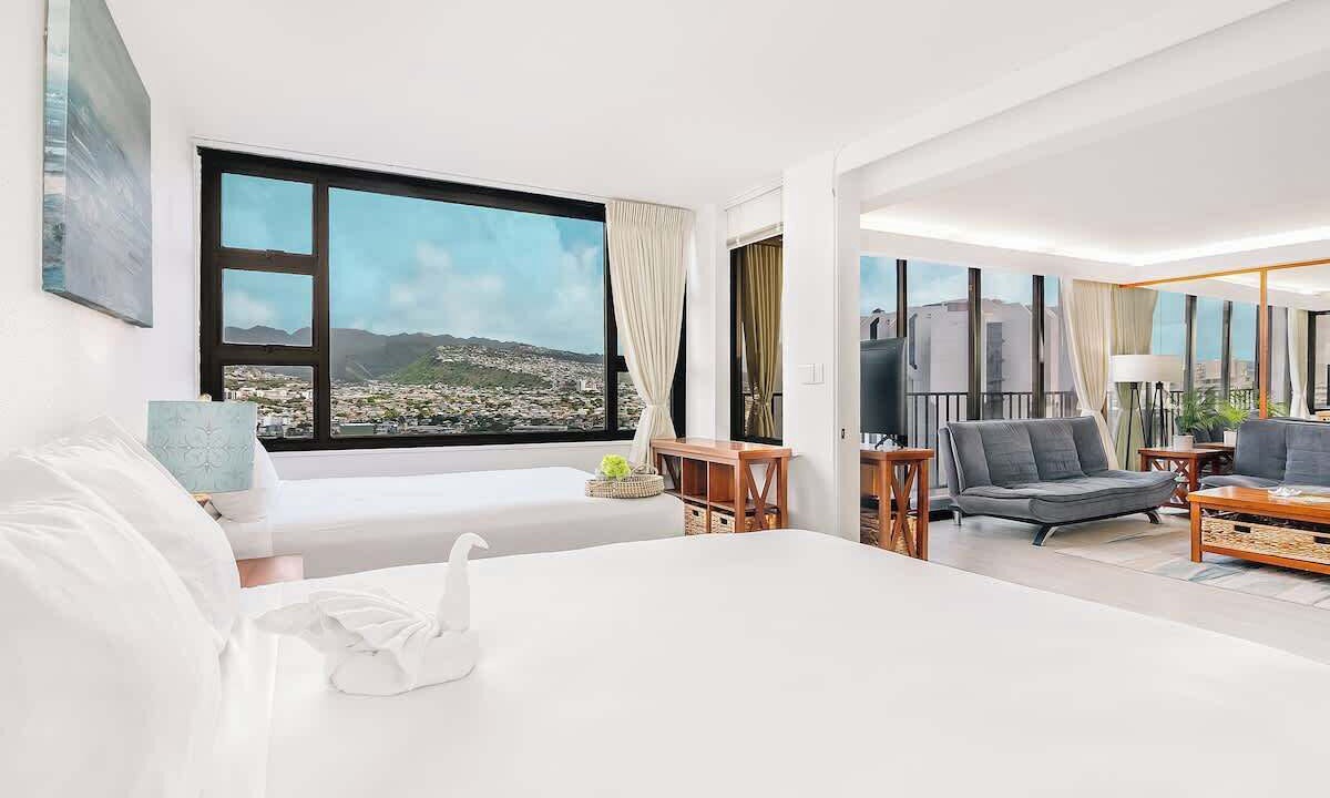 Waikiki Condo | Waikiki condo w/pool & free parking