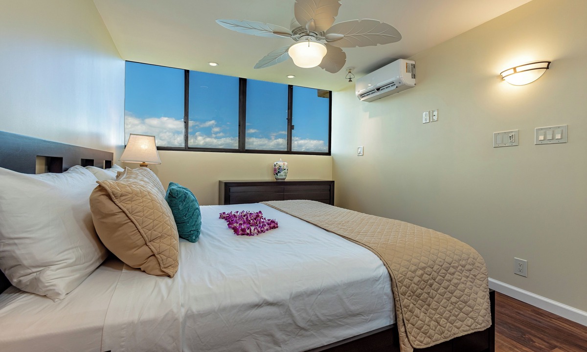 Maalaea Condo | Oceanfront, Split AC, King, Pool, Beachfront