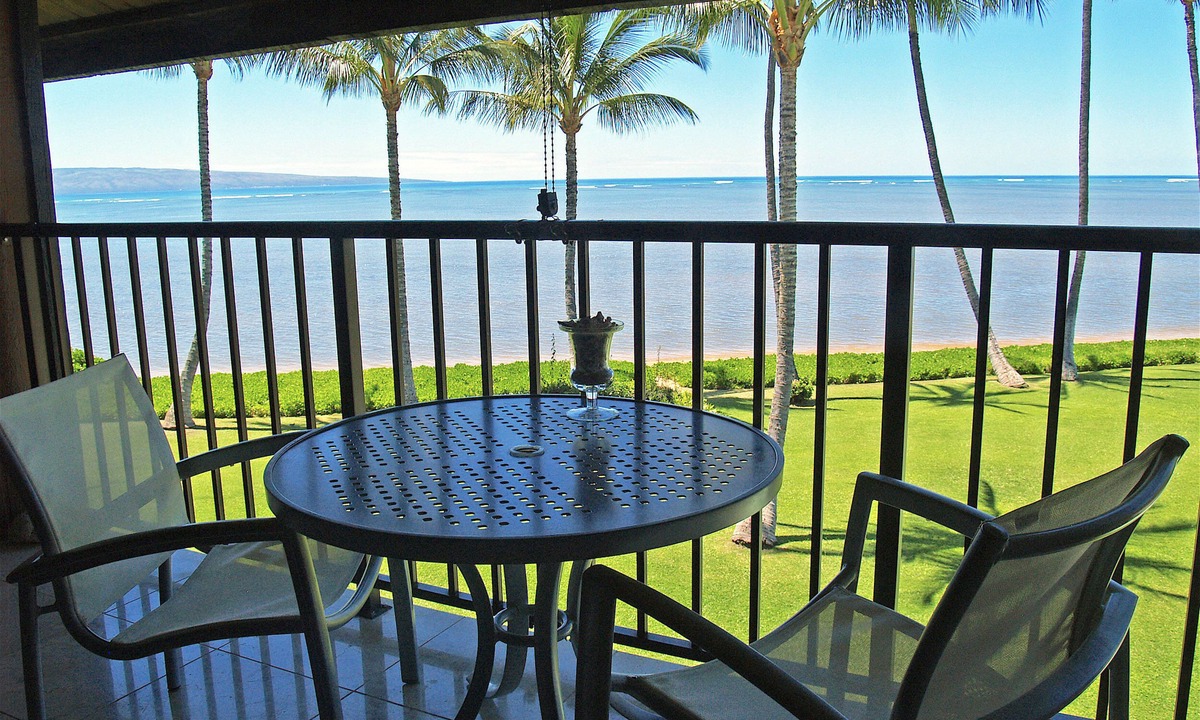 Kaunakakai Condo | The Ultimate Oceanfront Penthouse - 'Hale No Ka Oi'
