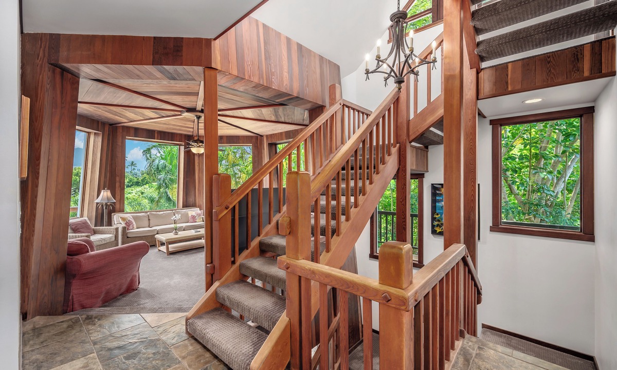Princeville House | FLASH 15% OFF SALE! Stunning Tri-level Villa - Outdoor Lava Rock Shower w/Lanai