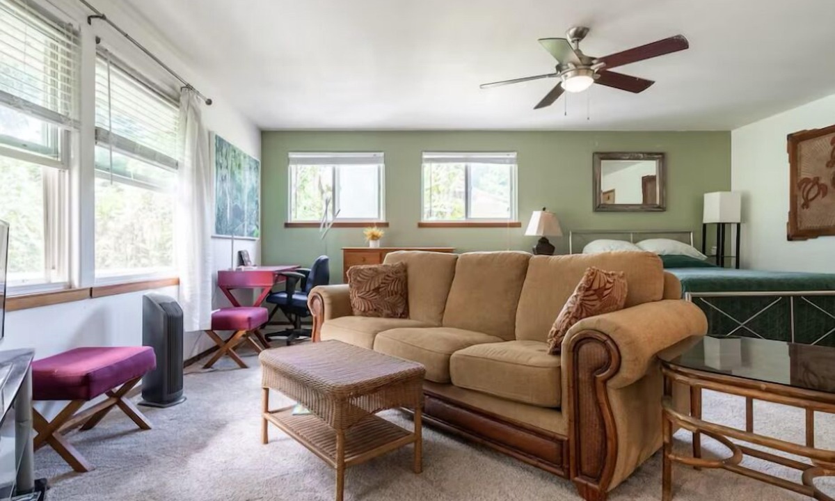Papaikou Apartment | Gorgeous studio apartment on the Hamakua Coast 6 minutes to downtown Hilo. 99/nt