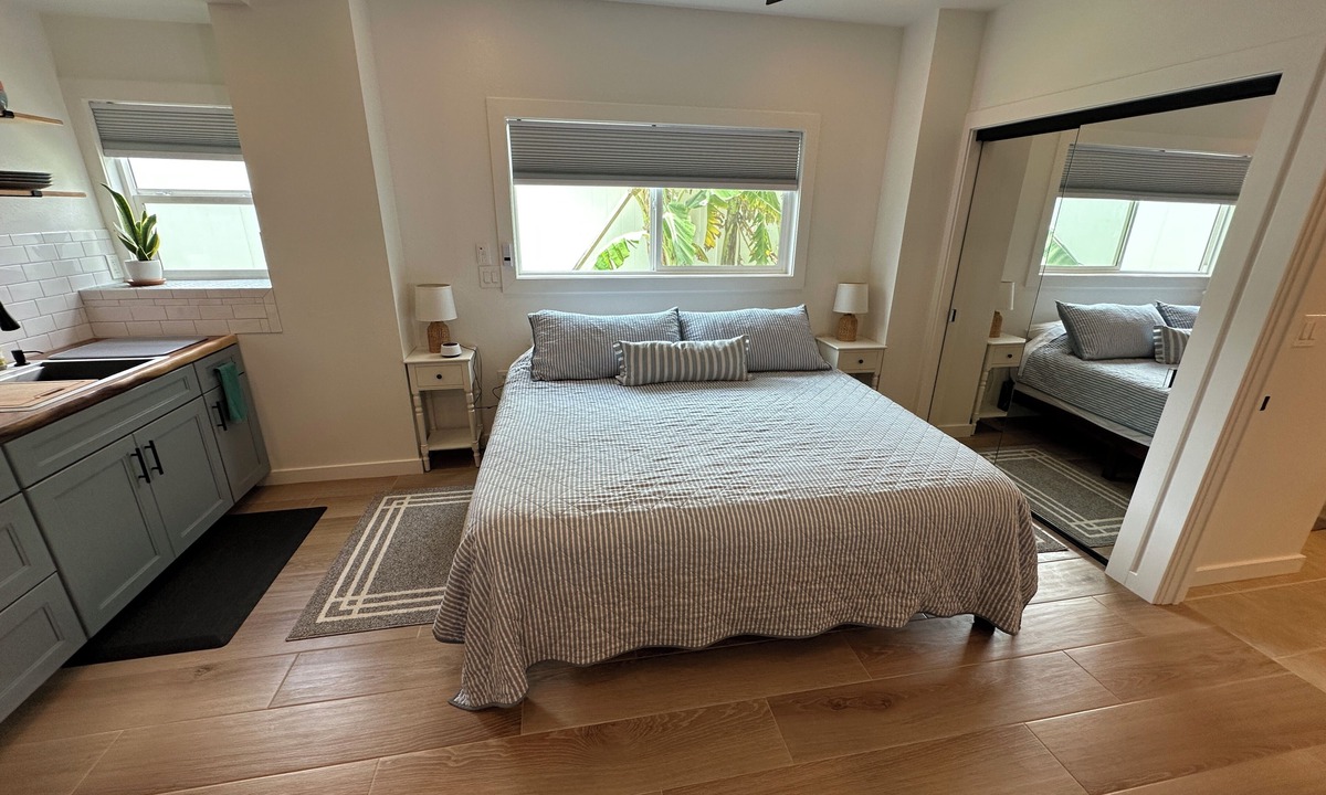 Punaluu Apartment | Studio with AC and kitchenette