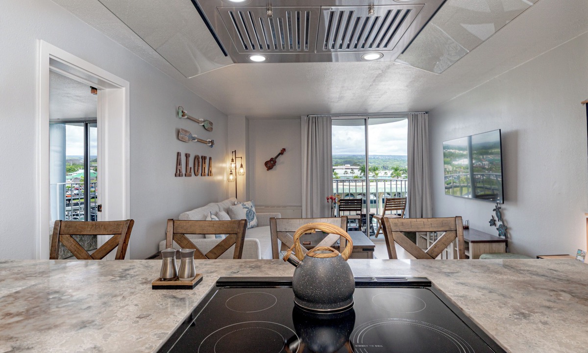 Hilo Condo | Renovated air conditioned 2 bed/2bath condo in the Heart of Hilo!