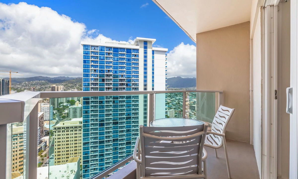 Ala Moana Apartment | Ala Moana Condo by Zelloo