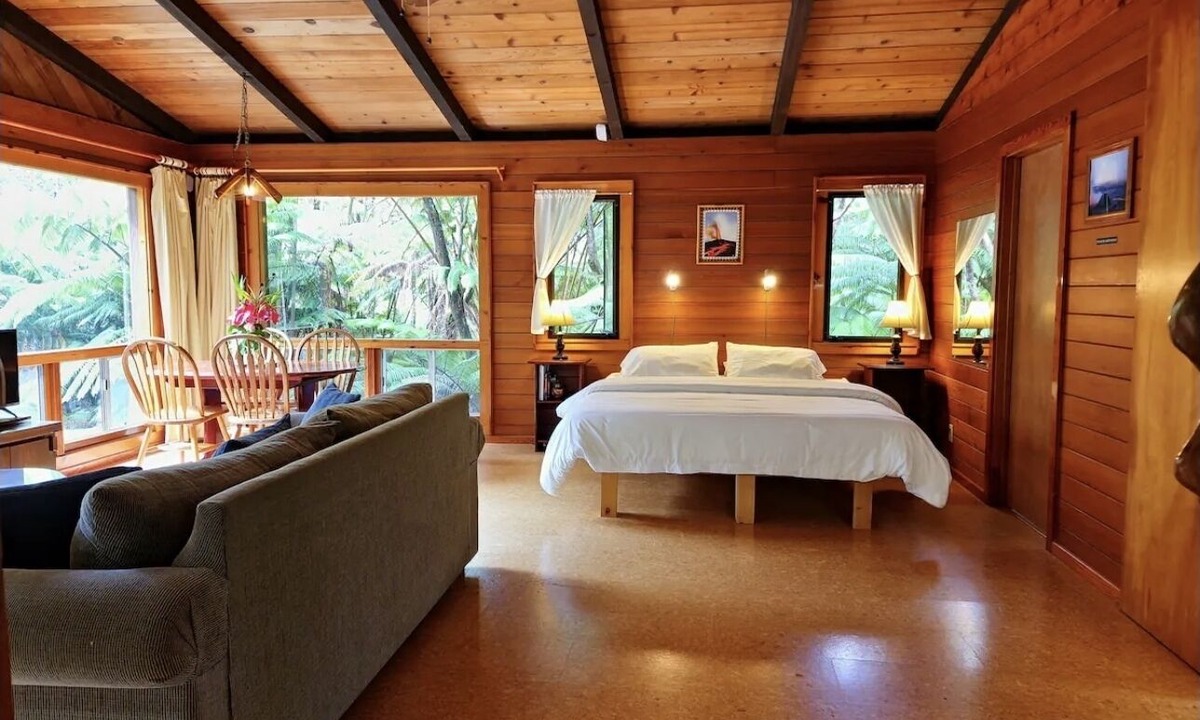 Volcano House | The Pacifica Inn The Entire Property