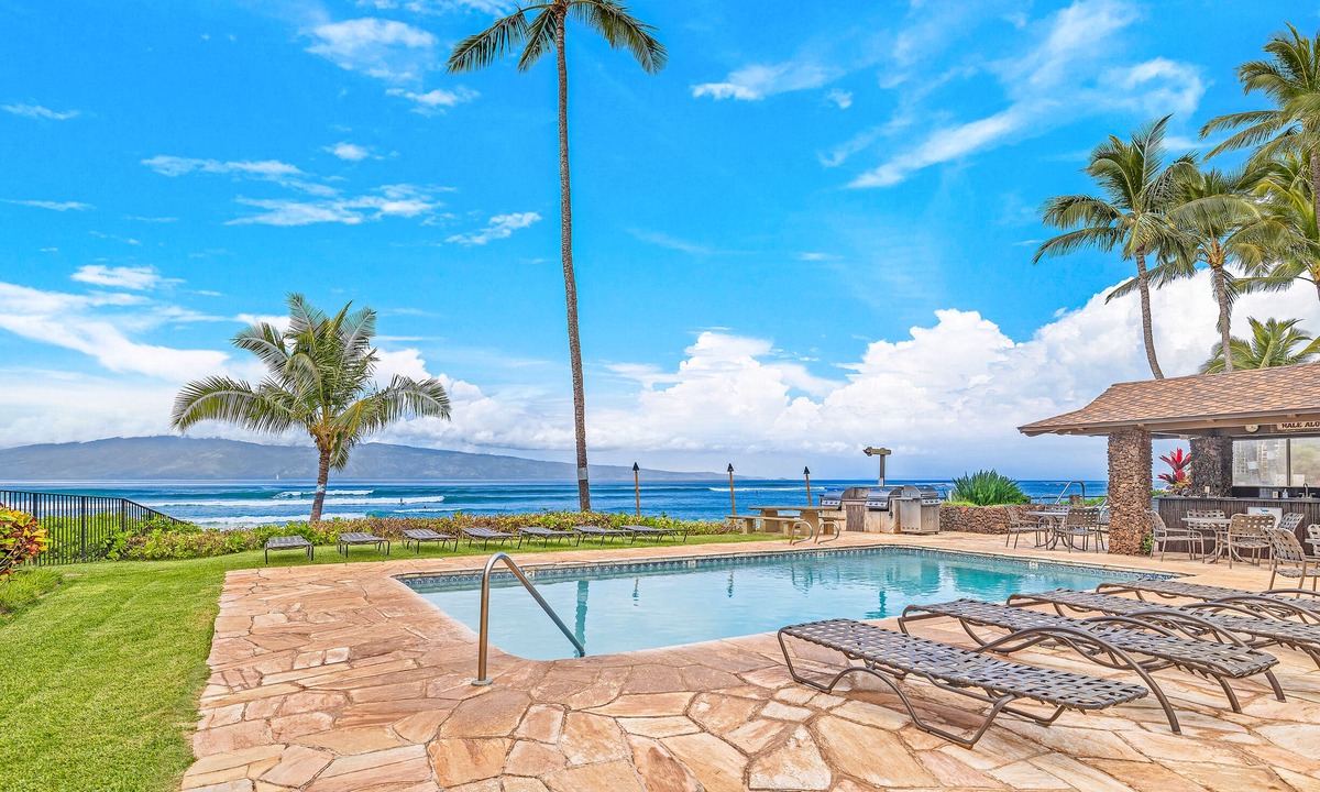 Kahana Apartment | Oceanfront Studio w/Sunsets and Surf - Noelani 119 - Turtle Viewing Beach