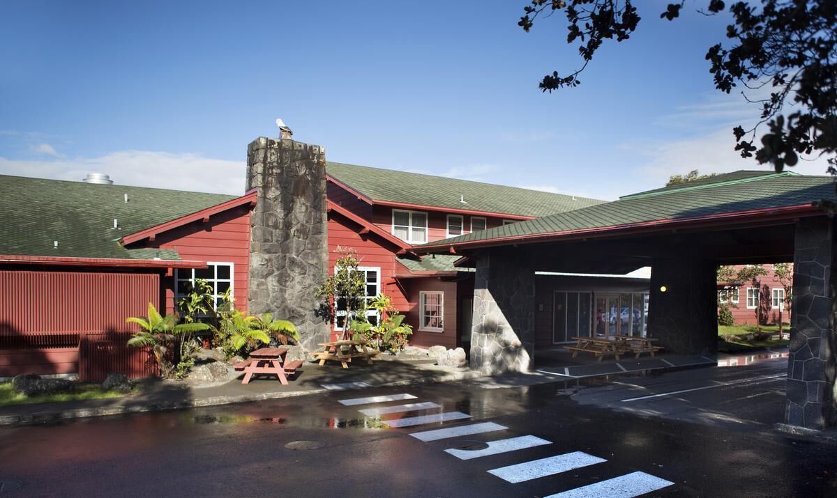 Volcano Hotel | Best Place to Unwind! Three Comfy Units, Free Parking, Close to Attractions!