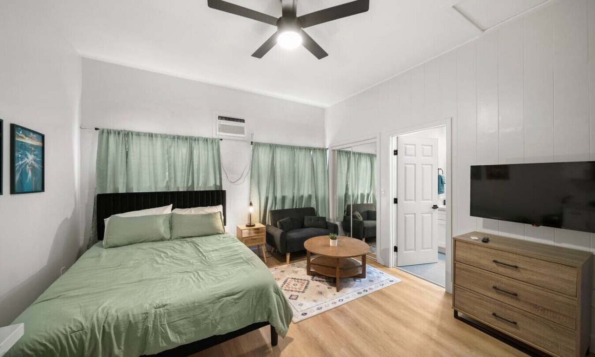 Hilo House | Island Escape Near Falls, Pet-Friendly Space