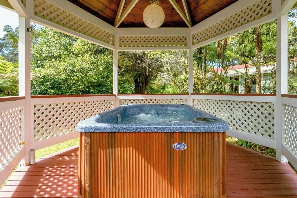 Volcano Cottage | Historic Maid's Quarters Cottage in Volcano Village